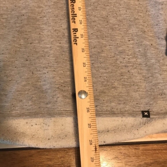 Hurley gray pullover sweater with pocket design size large - Picture 9 of 10